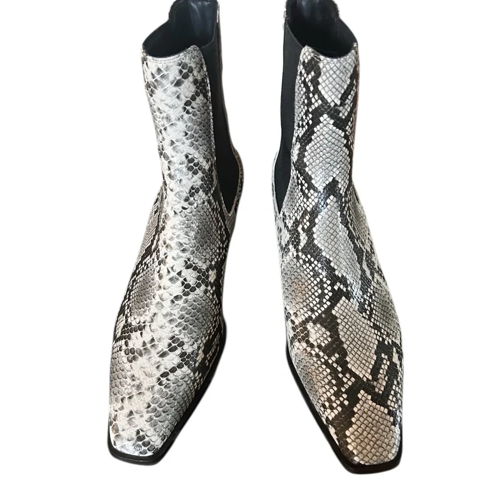 NWT AQUA Esra snakeskin pattern leather Chelsea boots. With box.